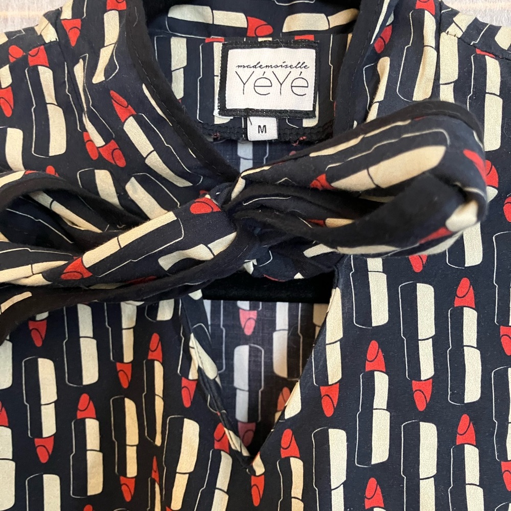 Mademoiselle yeye lipstick dress